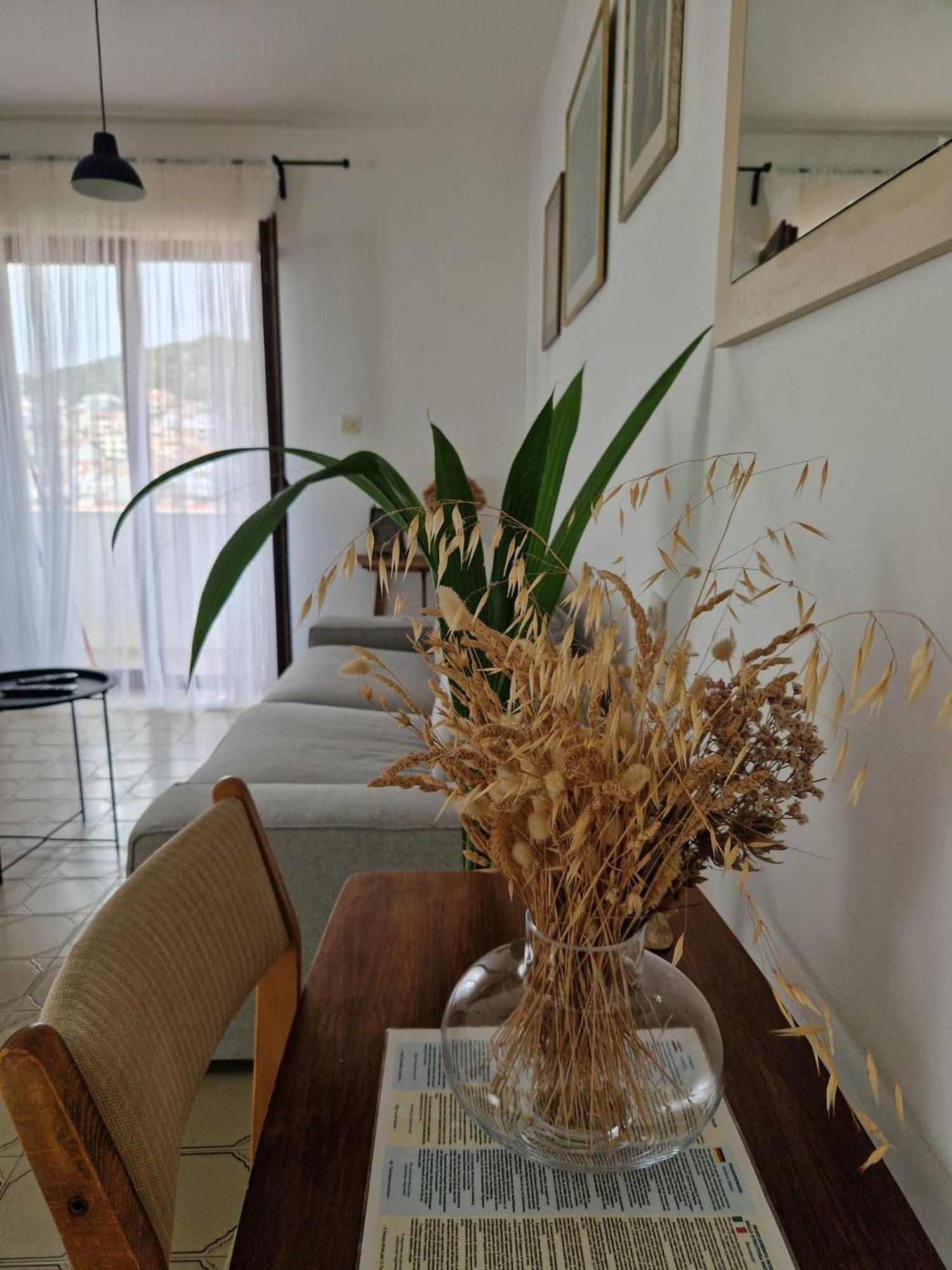 Laura Apartment Tisno